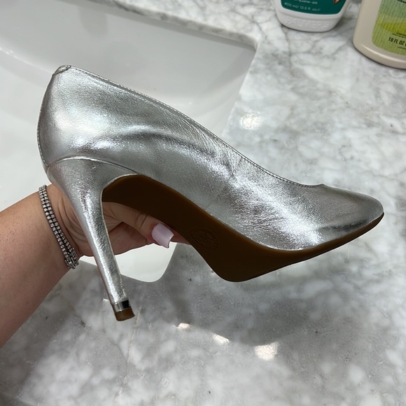 Michael Michael Kors Silver Pumps - Picture 9 of 10
